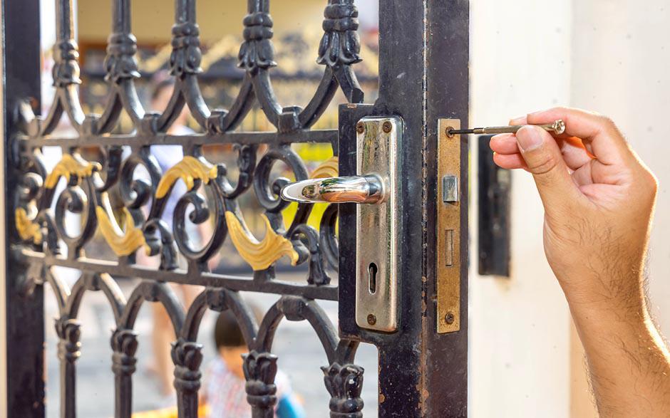 comment changer le cylindre d'une serrure Arles